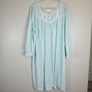 Vtg Amanda Paige Sleepwear Baby Blue Lace Long Sleeve Nightgown Embroidered 2X.